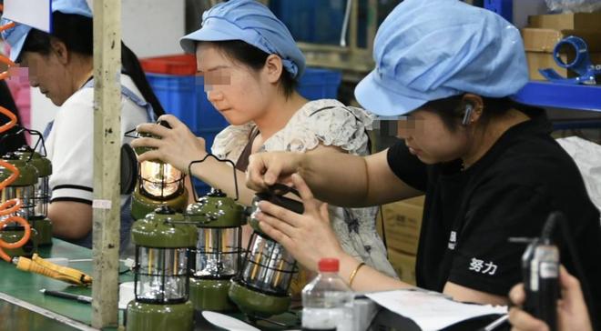 800家小厂包机出海狂揽80亿称霸全球瓦力游戏app浙江小镇“反杀”义乌！(图10)